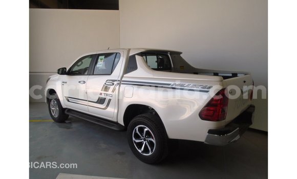 Buy Import Toyota Hilux White Car in Import - Dubai in Arusha Buy Import Toyota Hilux White Car in Import - Dubai in Arusha
