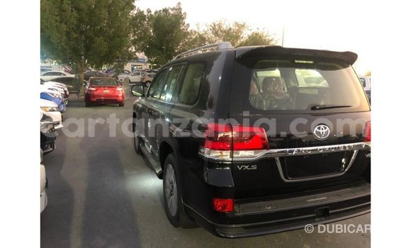 Buy Import Toyota Land Cruiser Black Car in Import - Dubai in Arusha Buy Import Toyota Land Cruiser Black Car in Import - Dubai in Arusha
