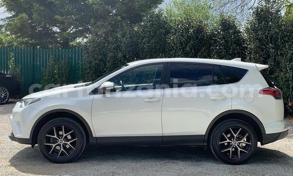 Nunua Ilio tumika Toyota RAV4 Nyingine Gari ndani ya Dar es Salaam nchini Dar es Salaam Nunua Ilio tumika Toyota RAV4 Nyingine Gari ndani ya Dar es Salaam nchini Dar es Salaam