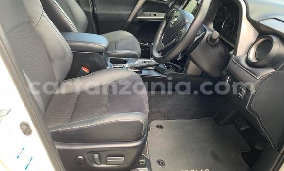 Nunua Ilio tumika Toyota RAV4 Nyingine Gari ndani ya Dar es Salaam nchini Dar es Salaam Nunua Ilio tumika Toyota RAV4 Nyingine Gari ndani ya Dar es Salaam nchini Dar es Salaam