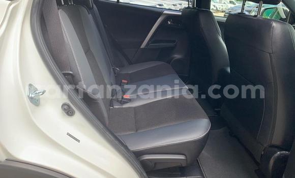 Nunua Ilio tumika Toyota RAV4 Nyingine Gari ndani ya Dar es Salaam nchini Dar es Salaam Nunua Ilio tumika Toyota RAV4 Nyingine Gari ndani ya Dar es Salaam nchini Dar es Salaam