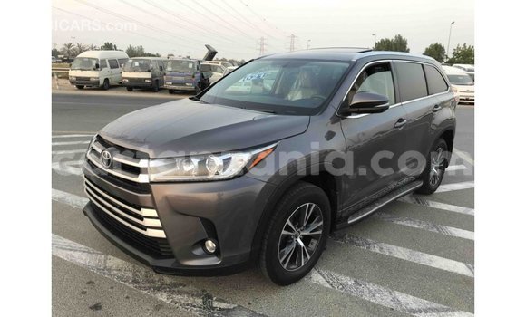 Nunua Imported Toyota Highlander Nyingine Gari ndani ya Import - Dubai nchini Arusha Nunua Imported Toyota Highlander Nyingine Gari ndani ya Import - Dubai nchini Arusha
