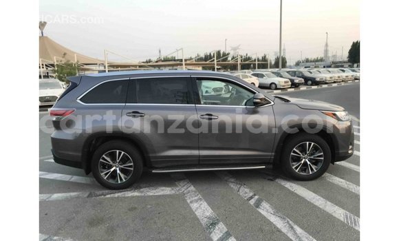 Nunua Imported Toyota Highlander Nyingine Gari ndani ya Import - Dubai nchini Arusha Nunua Imported Toyota Highlander Nyingine Gari ndani ya Import - Dubai nchini Arusha