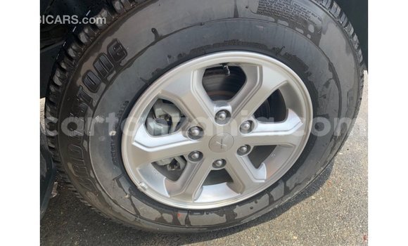 Buy Import Mitsubishi L200 Black Car in Import - Dubai in Arusha Buy Import Mitsubishi L200 Black Car in Import - Dubai in Arusha