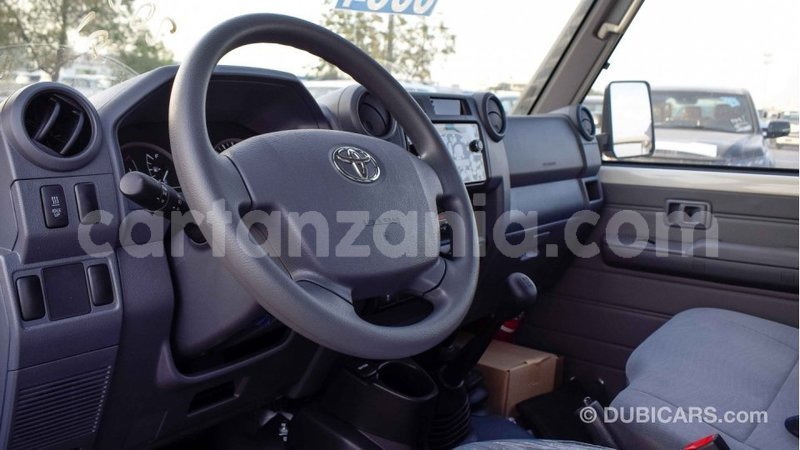 Big with watermark toyota land cruiser arusha import dubai 7246