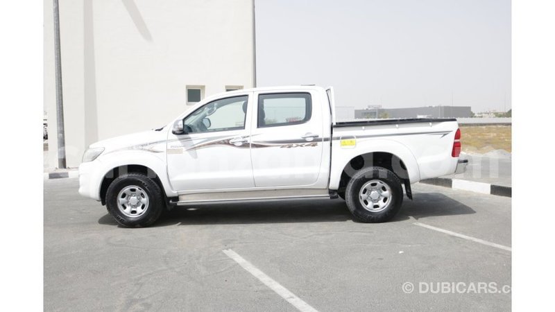 Big with watermark toyota hilux arusha import dubai 7256