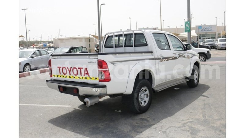 Big with watermark toyota hilux arusha import dubai 7256