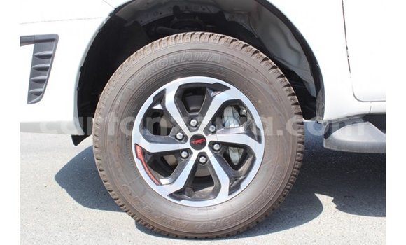 Buy Import Toyota Hilux White Car in Import - Dubai in Arusha Buy Import Toyota Hilux White Car in Import - Dubai in Arusha