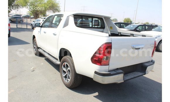 Buy Import Toyota Hilux White Car in Import - Dubai in Arusha Buy Import Toyota Hilux White Car in Import - Dubai in Arusha