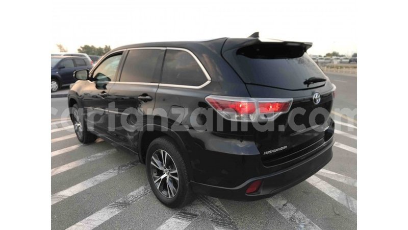 Big with watermark toyota highlander arusha import dubai 7269