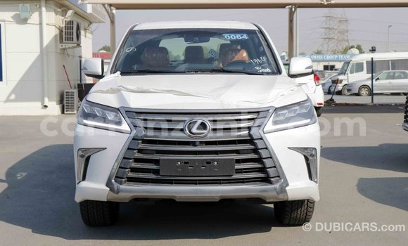Nunua Imported Lexus LX Nyeupe Gari ndani ya Import - Dubai nchini Arusha Nunua Imported Lexus LX Nyeupe Gari ndani ya Import - Dubai nchini Arusha