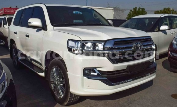 Buy Import Toyota Land Cruiser White Car in Import - Dubai in Arusha Buy Import Toyota Land Cruiser White Car in Import - Dubai in Arusha