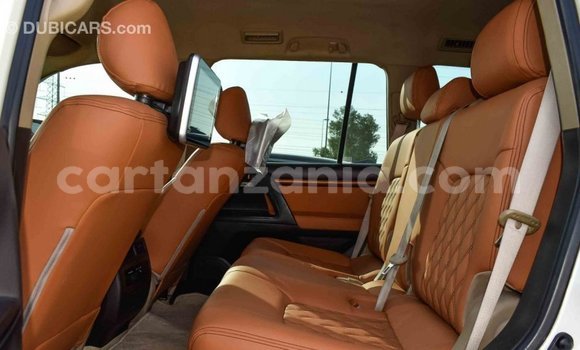 Buy Import Toyota Land Cruiser White Car in Import - Dubai in Arusha Buy Import Toyota Land Cruiser White Car in Import - Dubai in Arusha