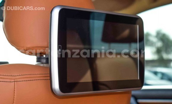 Buy Import Toyota Land Cruiser White Car in Import - Dubai in Arusha Buy Import Toyota Land Cruiser White Car in Import - Dubai in Arusha