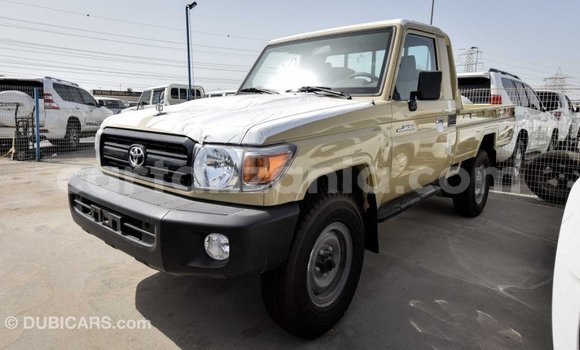 Buy Import Toyota Land Cruiser Beige Car in Import - Dubai in Arusha Buy Import Toyota Land Cruiser Beige Car in Import - Dubai in Arusha