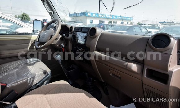 Buy Import Toyota Land Cruiser Beige Car in Import - Dubai in Arusha Buy Import Toyota Land Cruiser Beige Car in Import - Dubai in Arusha