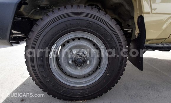 Buy Import Toyota Land Cruiser Beige Car in Import - Dubai in Arusha Buy Import Toyota Land Cruiser Beige Car in Import - Dubai in Arusha