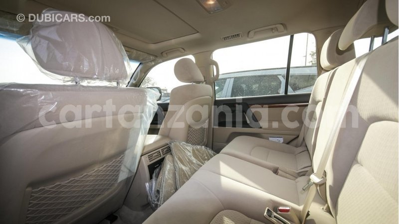 Big with watermark toyota land cruiser arusha import dubai 7301