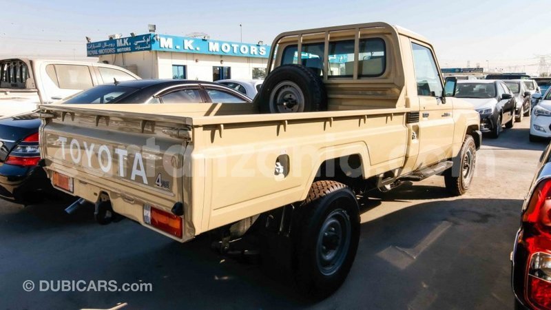 Big with watermark toyota land cruiser arusha import dubai 7304