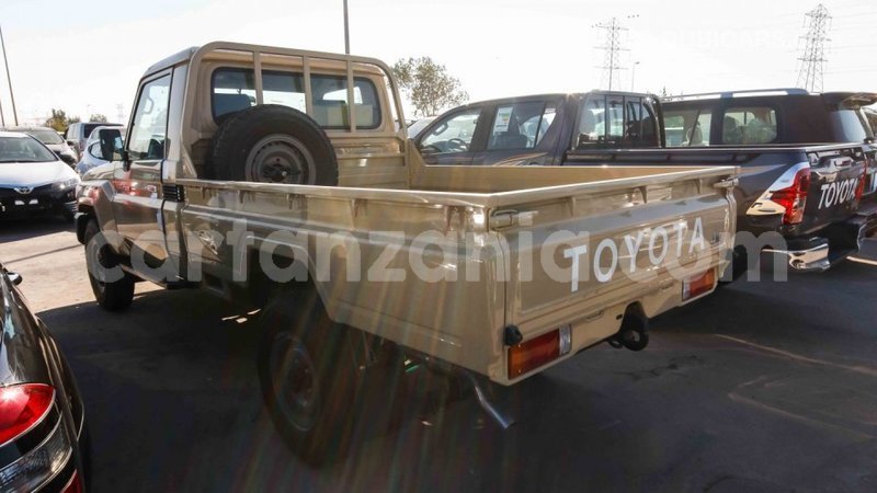 Big with watermark toyota land cruiser arusha import dubai 7304