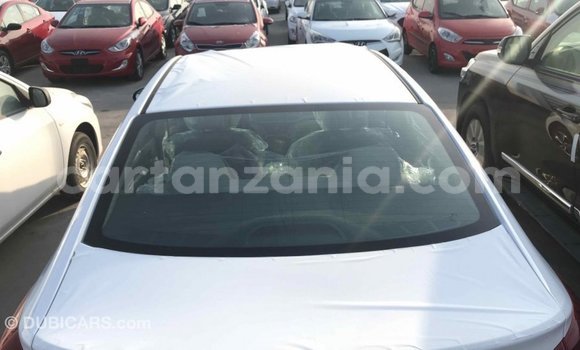 Nunua Imported Hyundai Elantra Nyeupe Gari ndani ya Import - Dubai nchini Arusha Nunua Imported Hyundai Elantra Nyeupe Gari ndani ya Import - Dubai nchini Arusha