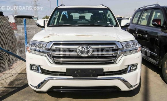 Buy Import Toyota Land Cruiser White Car in Import - Dubai in Arusha Buy Import Toyota Land Cruiser White Car in Import - Dubai in Arusha