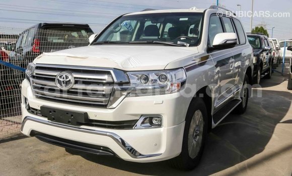 Buy Import Toyota Land Cruiser White Car in Import - Dubai in Arusha Buy Import Toyota Land Cruiser White Car in Import - Dubai in Arusha
