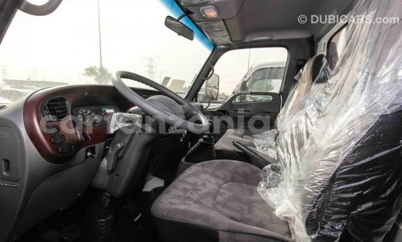 Buy Import Hyundai Accent White Car in Import - Dubai in Arusha Buy Import Hyundai Accent White Car in Import - Dubai in Arusha