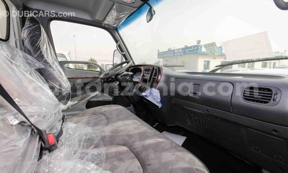 Buy Import Hyundai Accent White Car in Import - Dubai in Arusha Buy Import Hyundai Accent White Car in Import - Dubai in Arusha