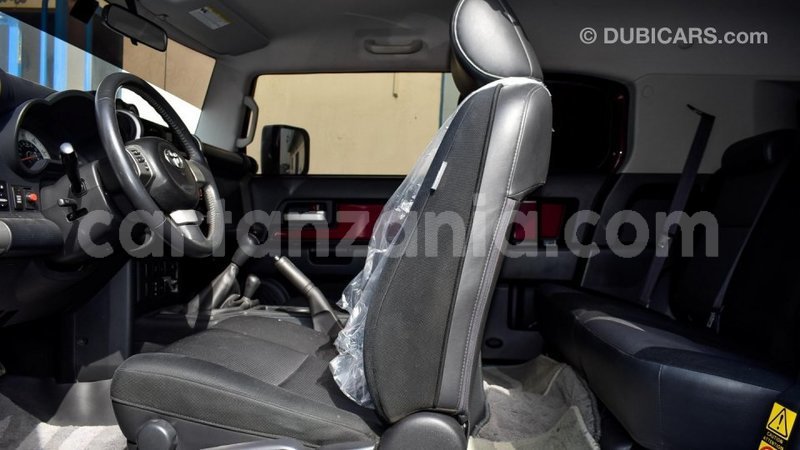 Big with watermark toyota fj cruiser arusha import dubai 7325