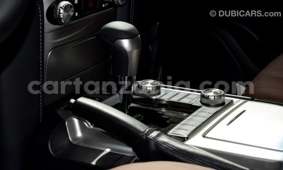 Buy Import Toyota Land Cruiser Black Car in Import - Dubai in Arusha Buy Import Toyota Land Cruiser Black Car in Import - Dubai in Arusha