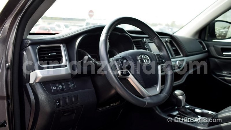 Big with watermark toyota highlander arusha import dubai 7330