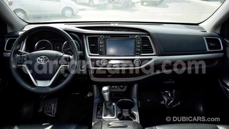 Big with watermark toyota highlander arusha import dubai 7330