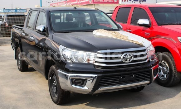 Nunua Imported Toyota Hilux Nyeusi Gari ndani ya Import - Dubai nchini Arusha Nunua Imported Toyota Hilux Nyeusi Gari ndani ya Import - Dubai nchini Arusha