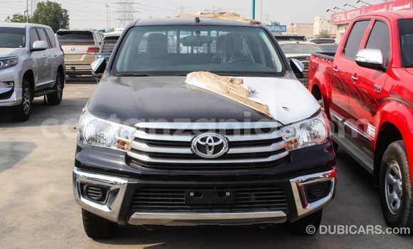 Nunua Imported Toyota Hilux Nyeusi Gari ndani ya Import - Dubai nchini Arusha Nunua Imported Toyota Hilux Nyeusi Gari ndani ya Import - Dubai nchini Arusha