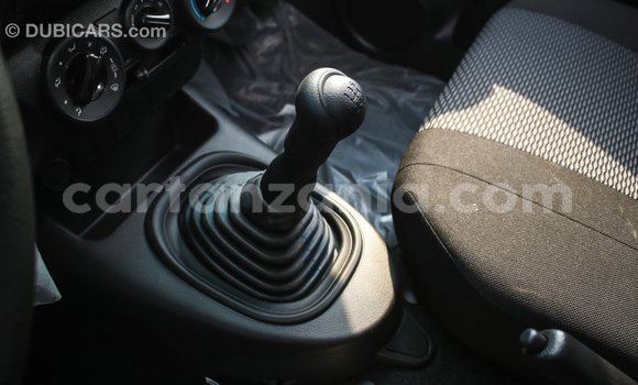 Nunua Imported Toyota Hilux Nyeusi Gari ndani ya Import - Dubai nchini Arusha Nunua Imported Toyota Hilux Nyeusi Gari ndani ya Import - Dubai nchini Arusha