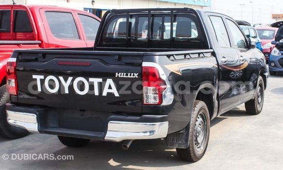 Nunua Imported Toyota Hilux Nyeusi Gari ndani ya Import - Dubai nchini Arusha Nunua Imported Toyota Hilux Nyeusi Gari ndani ya Import - Dubai nchini Arusha