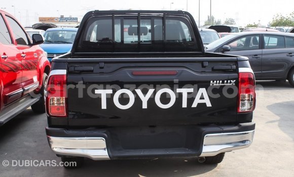 Nunua Imported Toyota Hilux Nyeusi Gari ndani ya Import - Dubai nchini Arusha Nunua Imported Toyota Hilux Nyeusi Gari ndani ya Import - Dubai nchini Arusha