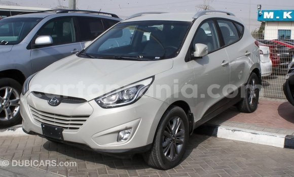 Buy Import Hyundai Tucson Beige Car in Import - Dubai in Arusha Buy Import Hyundai Tucson Beige Car in Import - Dubai in Arusha