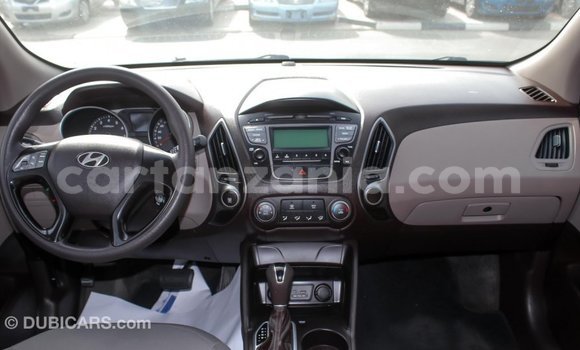 Buy Import Hyundai Tucson Beige Car in Import - Dubai in Arusha Buy Import Hyundai Tucson Beige Car in Import - Dubai in Arusha