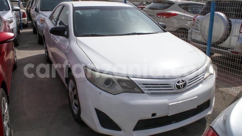 Big with watermark toyota camry arusha import dubai 7340