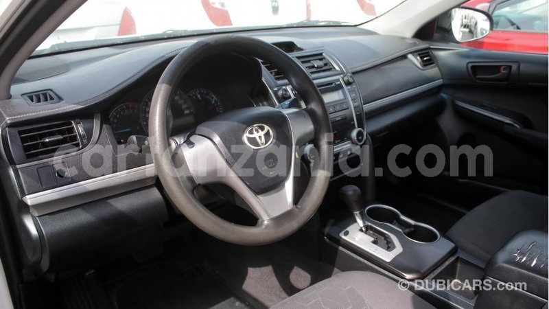 Big with watermark toyota camry arusha import dubai 7340