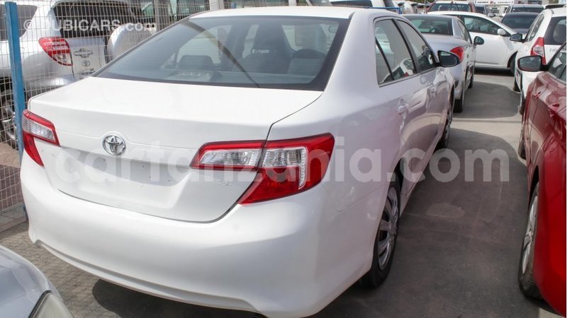 Big with watermark toyota camry arusha import dubai 7340