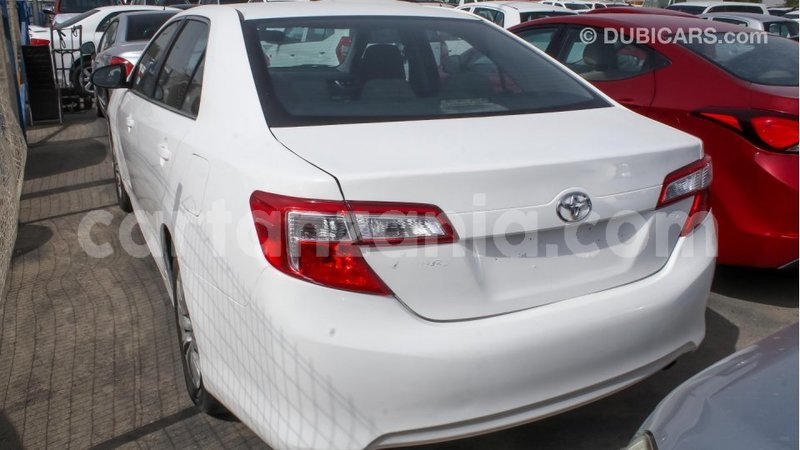 Big with watermark toyota camry arusha import dubai 7340