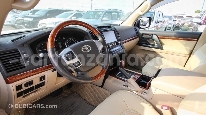 Big with watermark toyota land cruiser arusha import dubai 7346