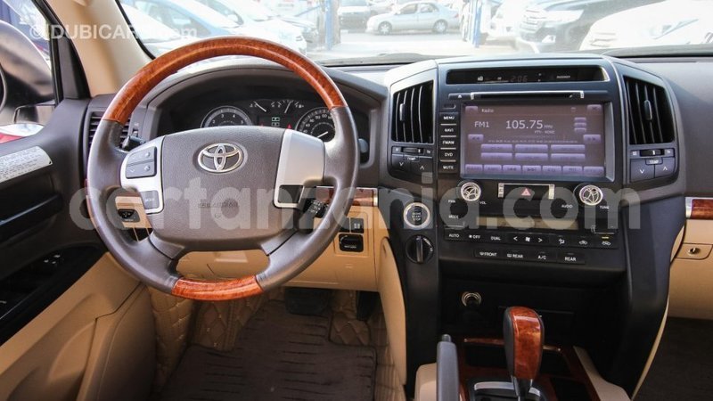 Big with watermark toyota land cruiser arusha import dubai 7346