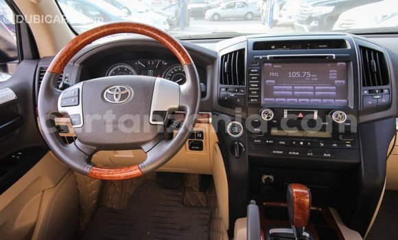 Buy Import Toyota Land Cruiser White Car in Import - Dubai in Arusha Buy Import Toyota Land Cruiser White Car in Import - Dubai in Arusha