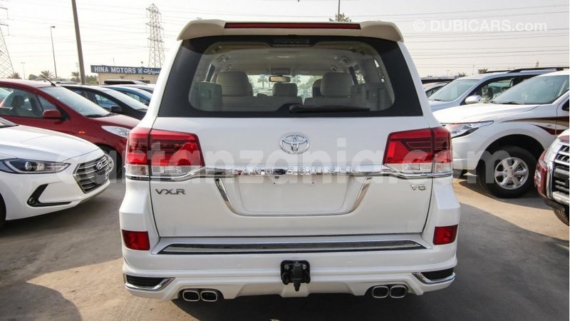 Big with watermark toyota land cruiser arusha import dubai 7346