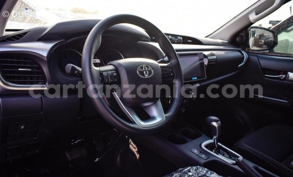 Buy Import Toyota Hilux White Car in Import - Dubai in Arusha Buy Import Toyota Hilux White Car in Import - Dubai in Arusha