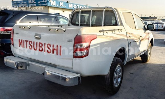 Buy Import Mitsubishi L200 White Car in Import - Dubai in Arusha Buy Import Mitsubishi L200 White Car in Import - Dubai in Arusha